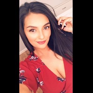 Meet your Posher, Melissa